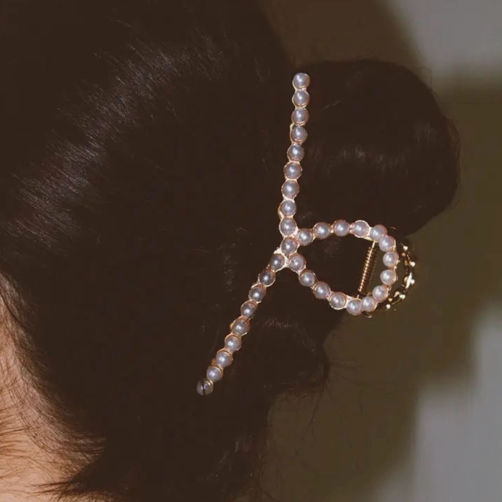 Pearl Swirl Claw Clip